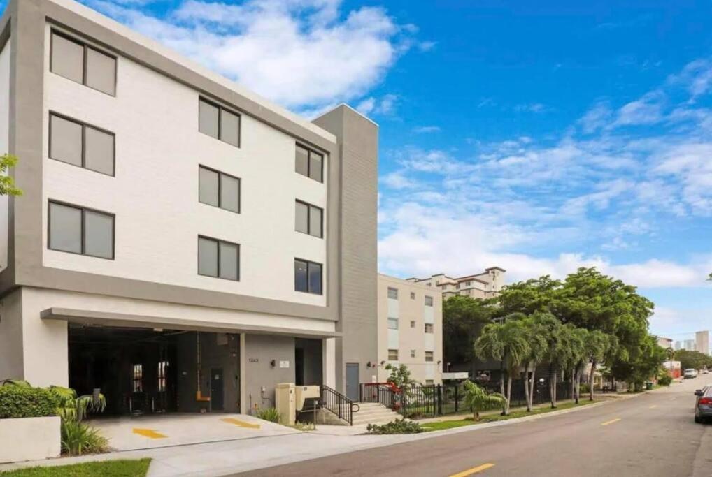 King Bed 2b 1ba Oasis Minutes To Brickell 6 Guests * Miami