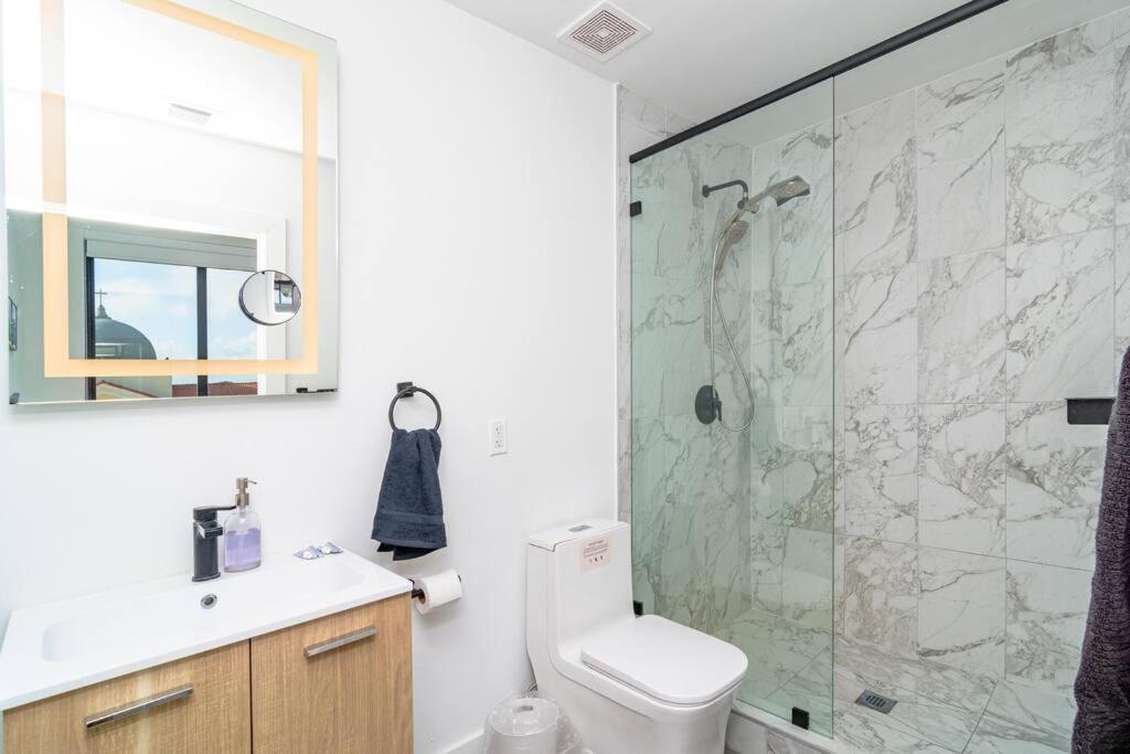 King Bed 2b 1ba Oasis Minutes To Brickell 6 Guests Apartment